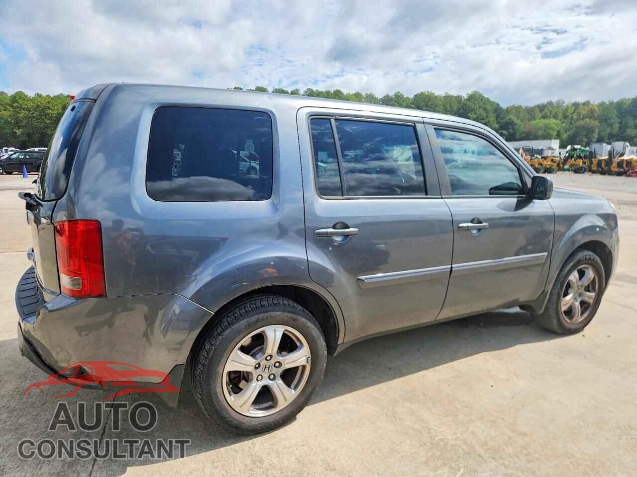 HONDA PILOT 2013 - 5FNYF3H66DB027433