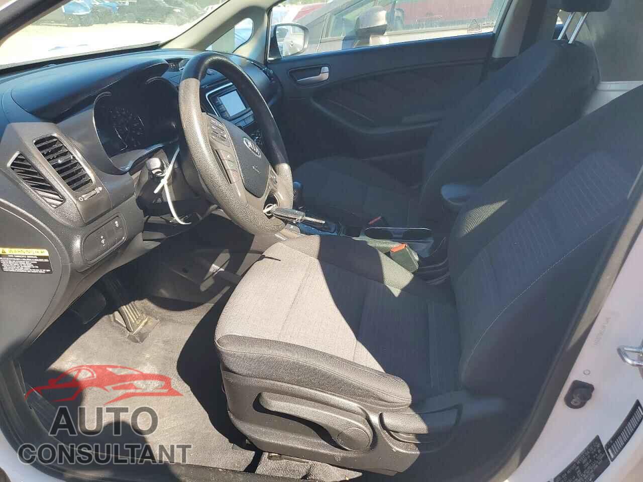 KIA FORTE 2017 - 3KPFL4A77HE132051