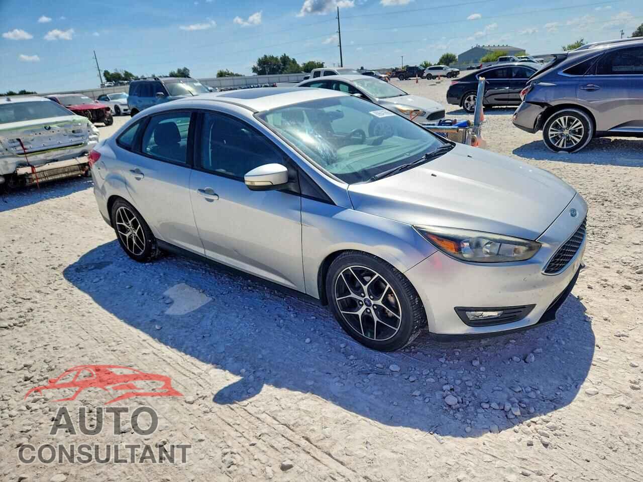 FORD FOCUS 2018 - 1FADP3H23JL216497