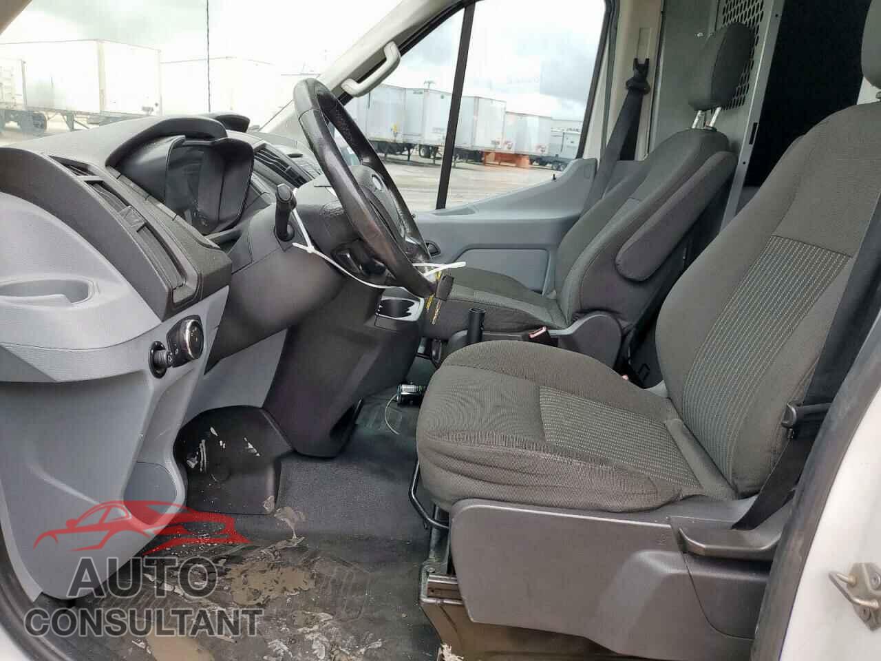 FORD TRANSIT 2016 - 1FTYR2DG5GKB47182