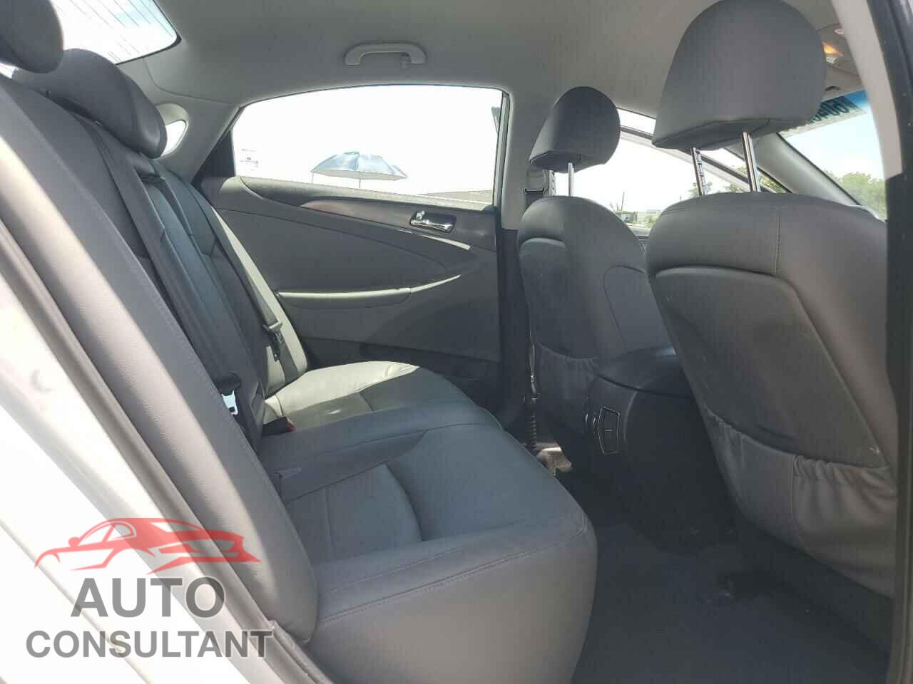 HYUNDAI SONATA 2013 - KMHEC4A46DA089087