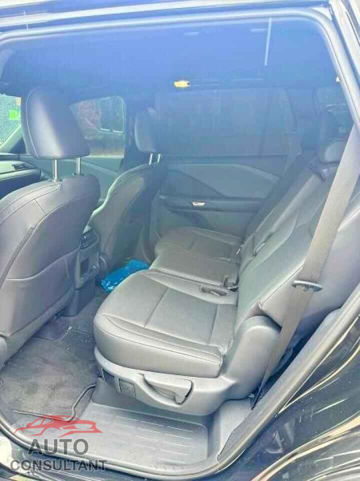 LEXUS UNKNOWN 2026 - 5TDAAAA68TS021030