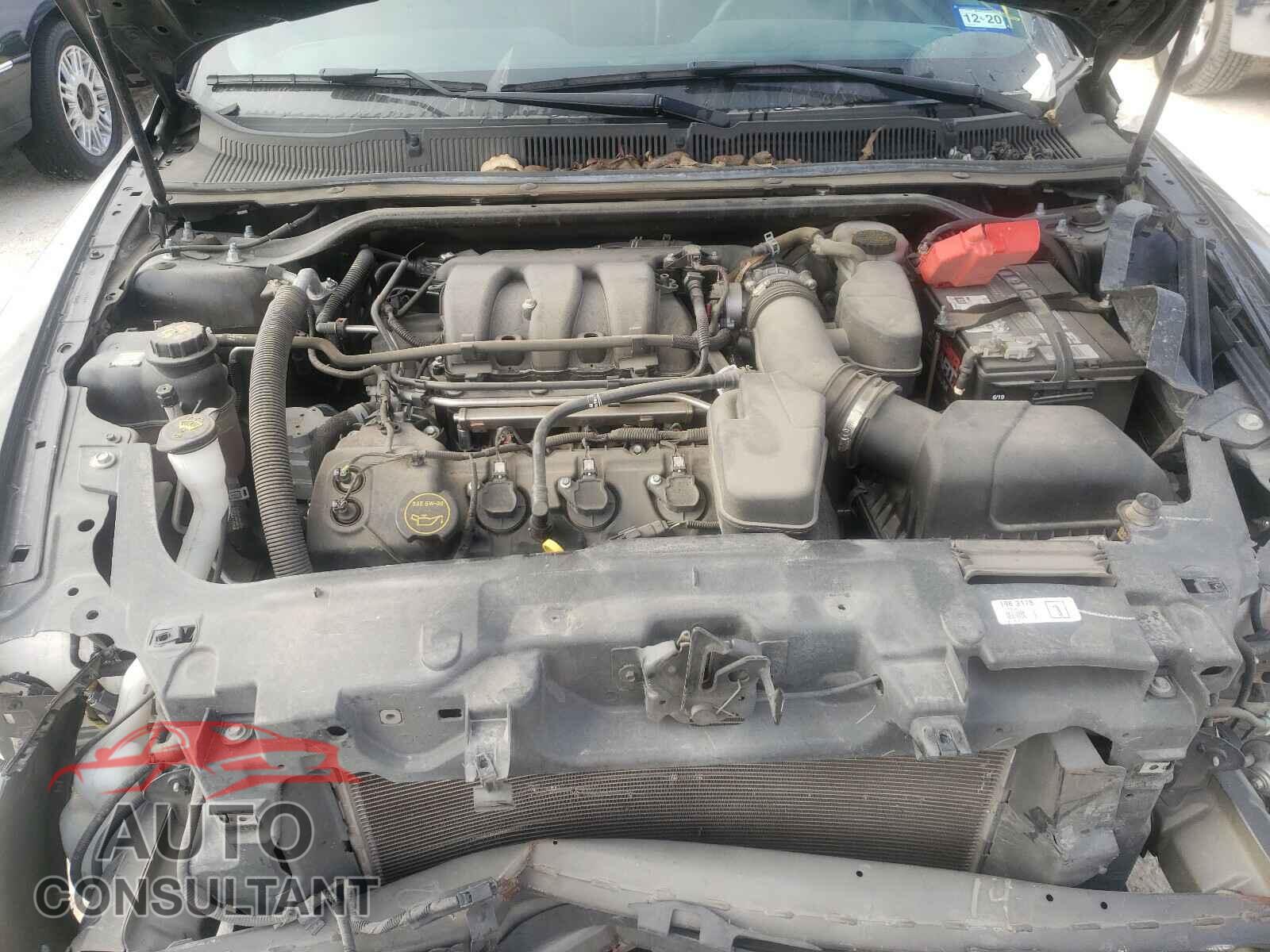 FORD TAURUS 2017 - 1FAHP2E84HG135127