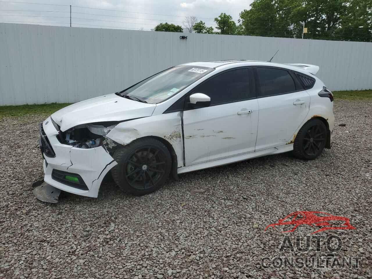 FORD FOCUS 2017 - 1FADP3L92HL320395