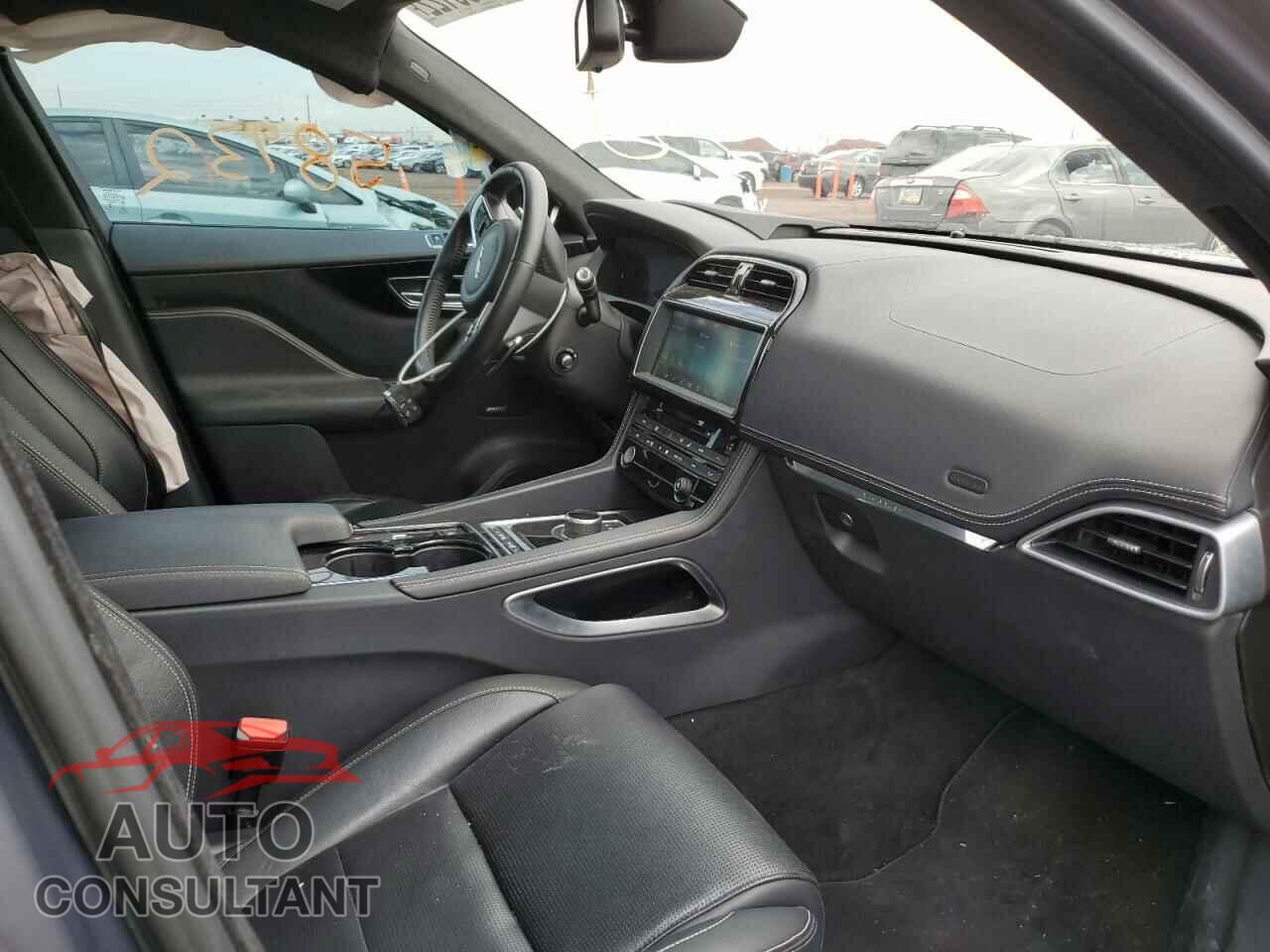 JAGUAR F-PACE 2017 - SADCM2BVXHA060321