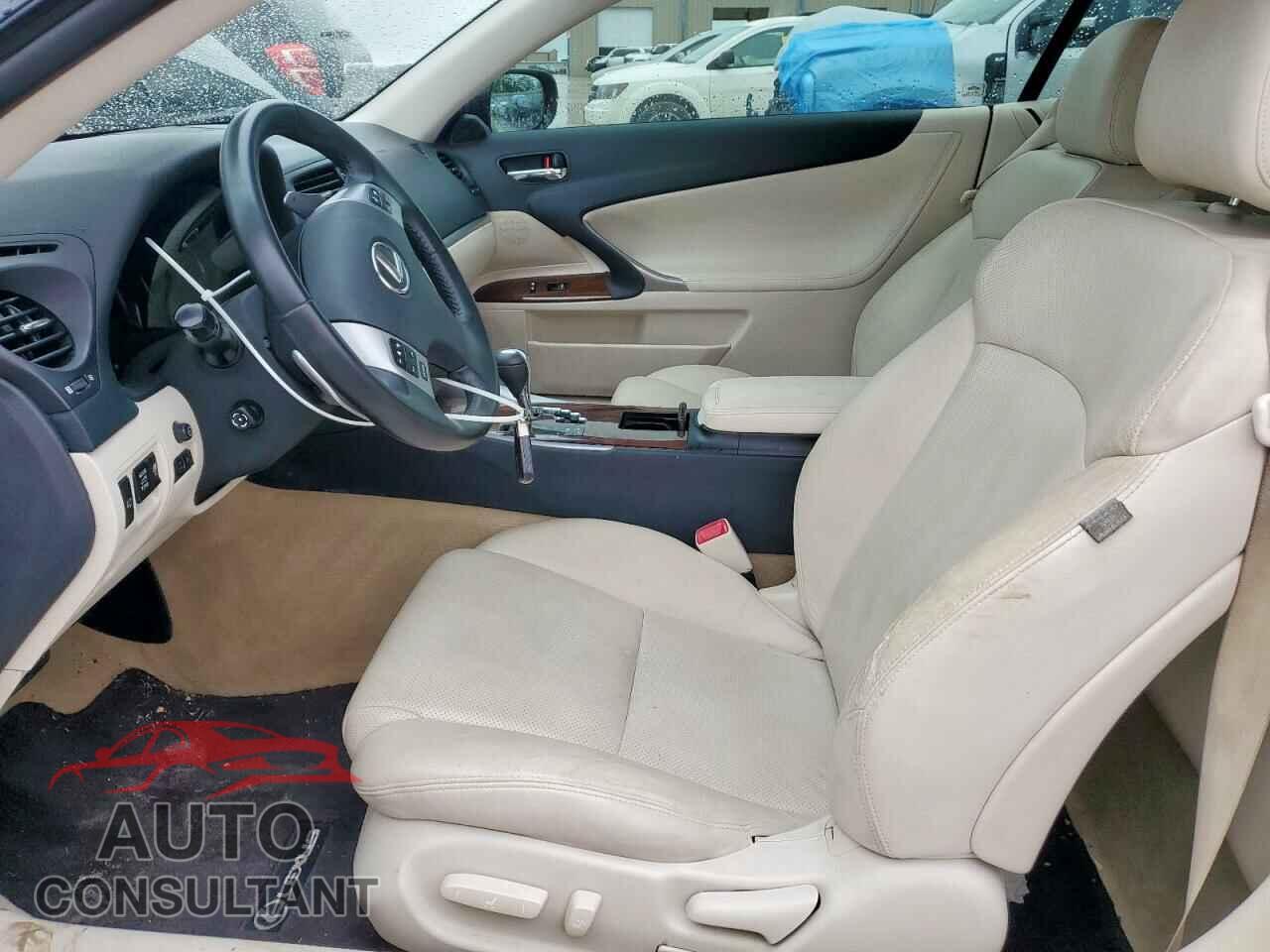 LEXUS IS 2011 - JTHFE2C22B2506522