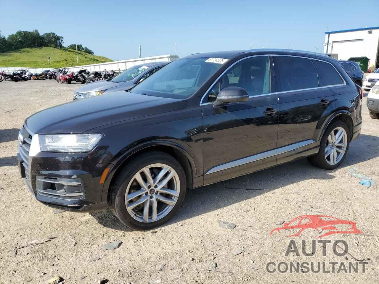 AUDI Q7 2018 - WA1VAAF74JD055150