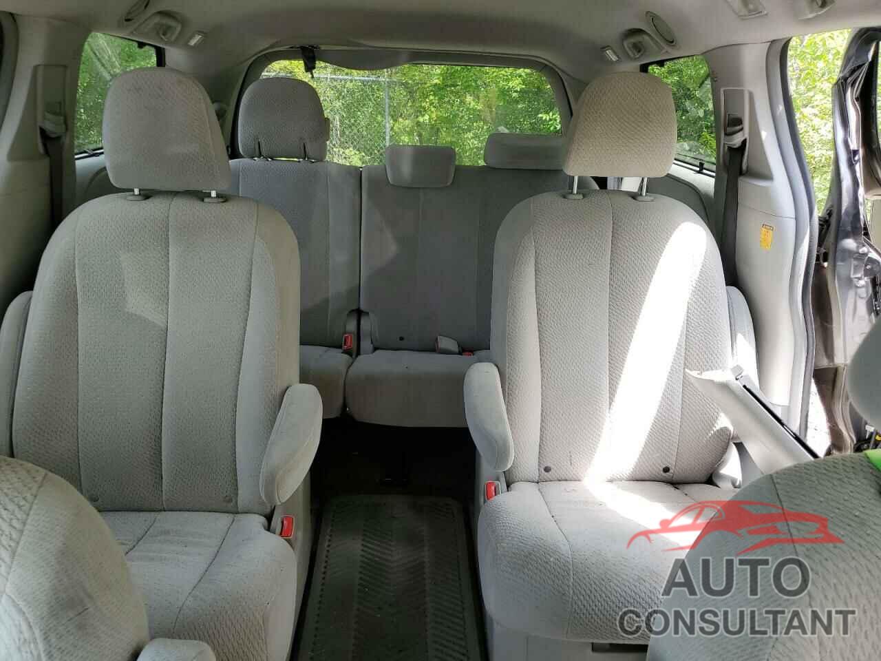 TOYOTA All Models 2011 - 5TDJK3DC7BS009671
