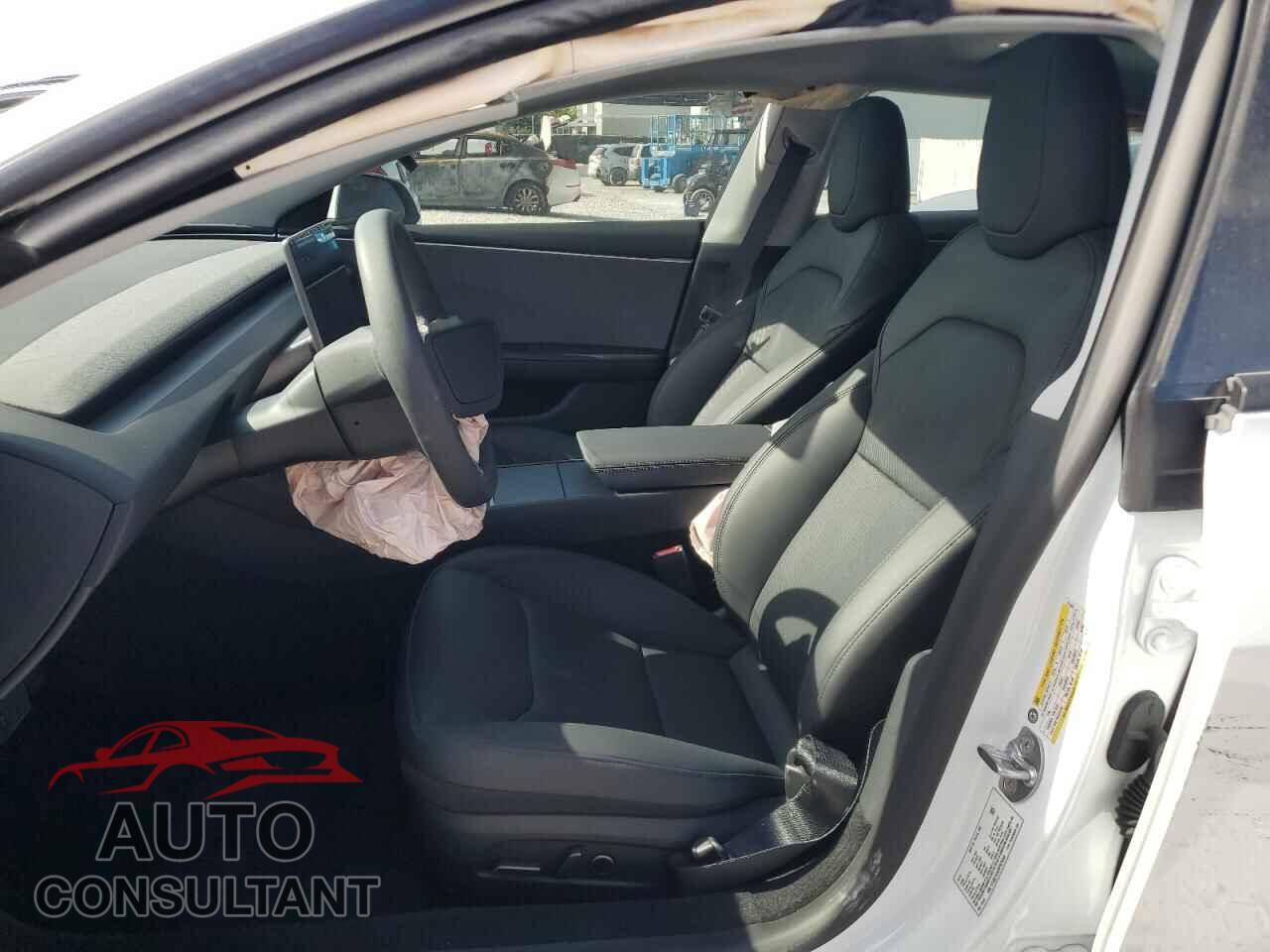 TESLA MODEL 3 2025 - 5YJ3E1EA2SF975464