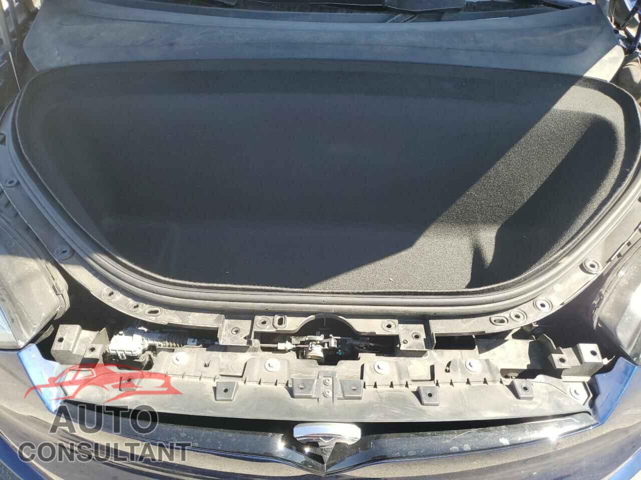 TESLA MODEL X 2023 - 7SAXCBE51PF377716