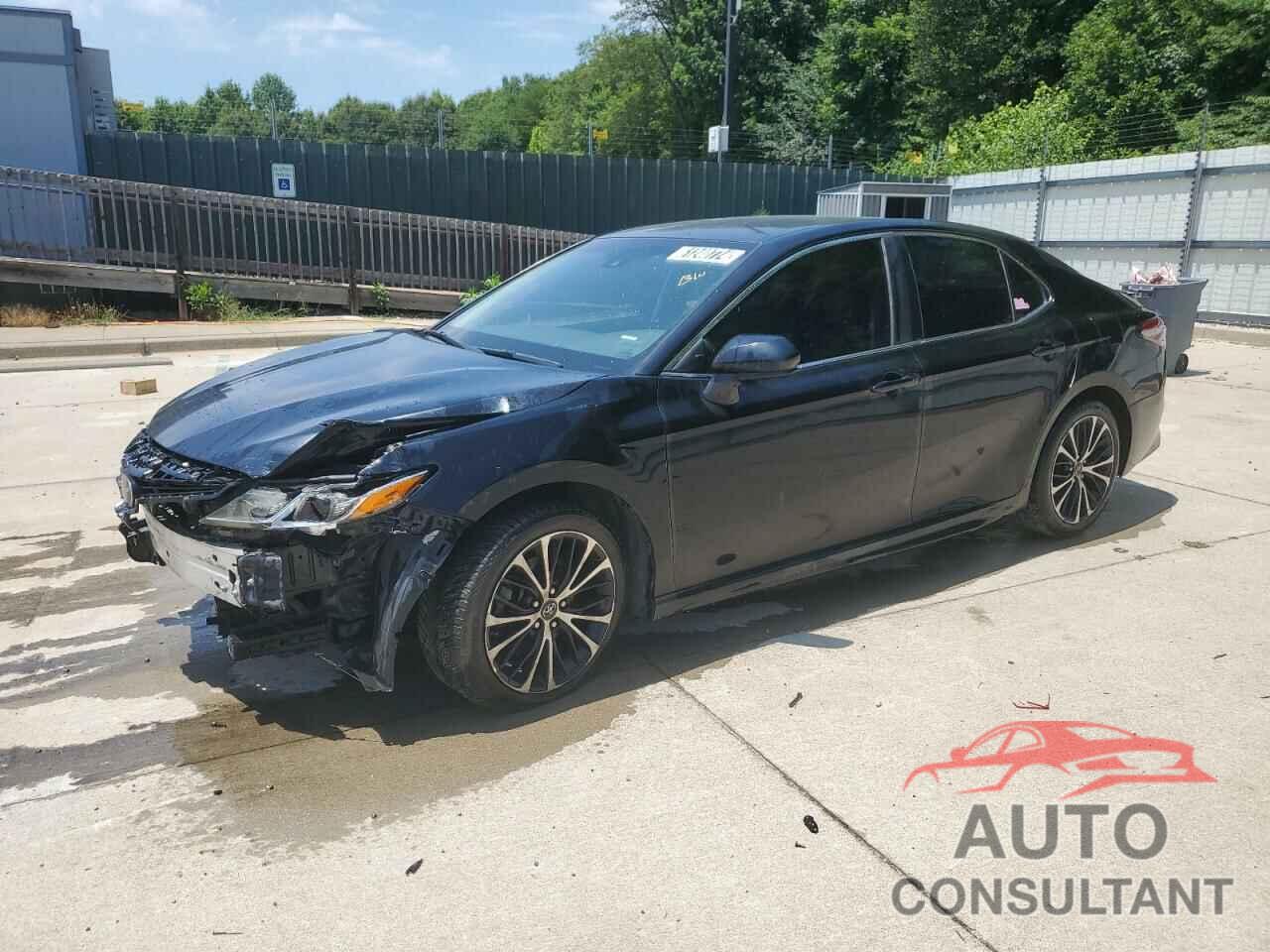 TOYOTA CAMRY 2018 - 4T1B11HK1JU074485