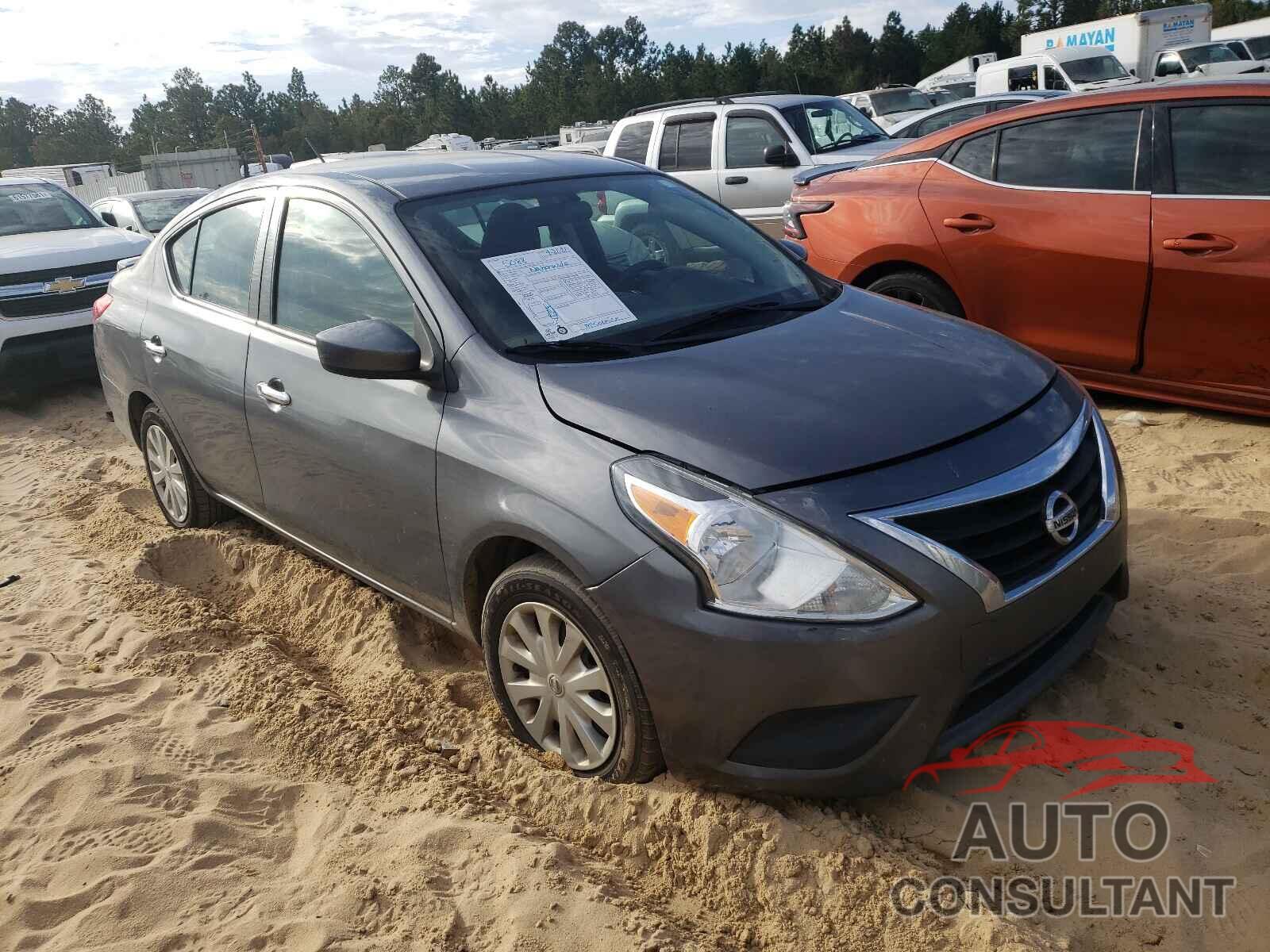 NISSAN VERSA 2017 - 3N1CN7AP6HL814447