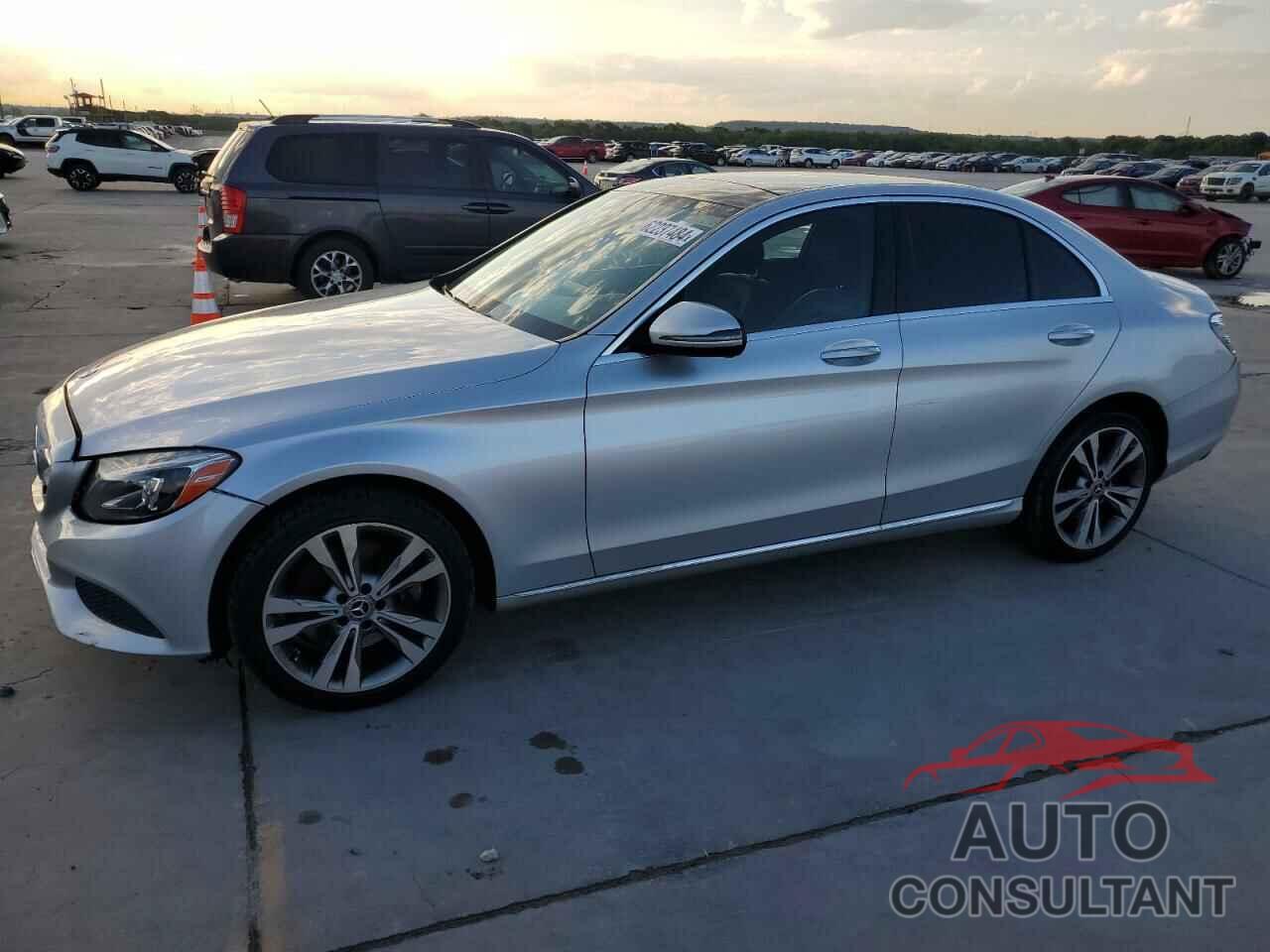 MERCEDES-BENZ C-CLASS 2018 - 55SWF4KB7JU236189