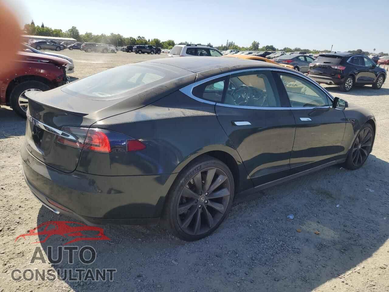 TESLA MODEL S 2013 - 5YJSA1CP2DFP05684