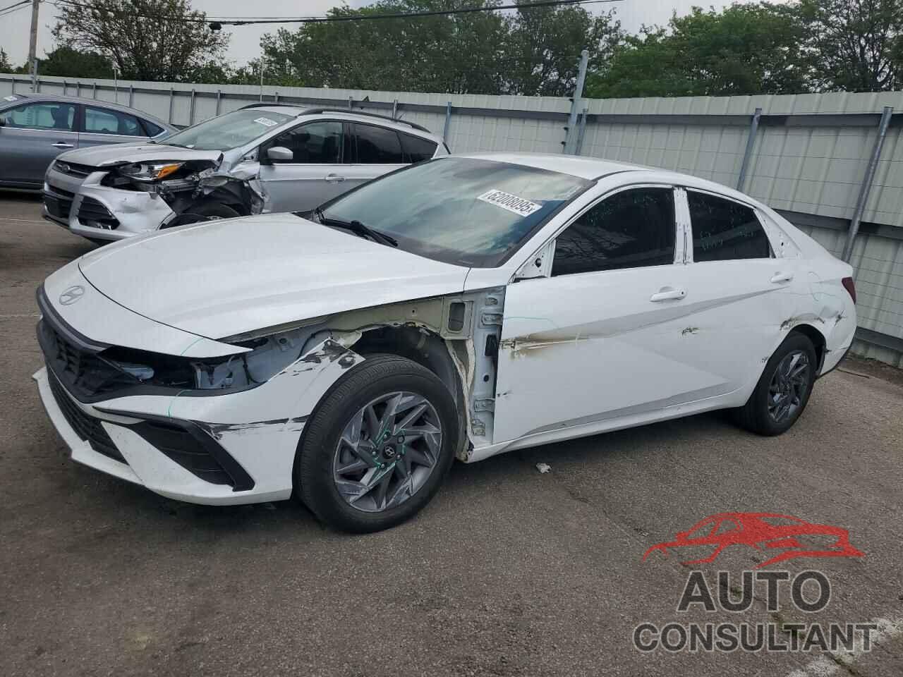 HYUNDAI ELANTRA 2024 - KMHLM4DG0RU690673
