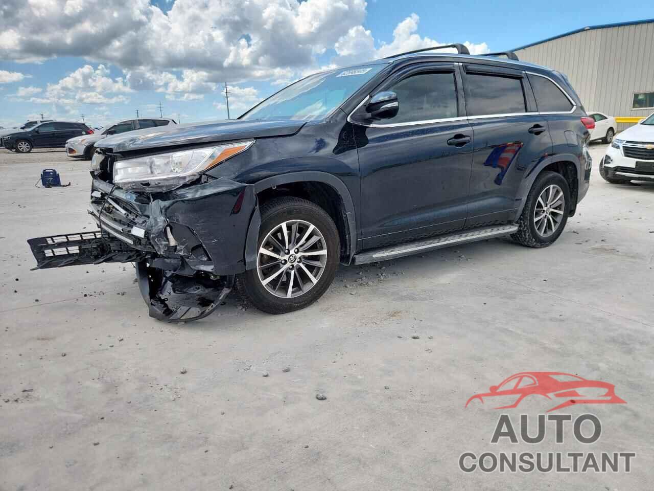 TOYOTA HIGHLANDER 2017 - 5TDKZRFH7HS509902