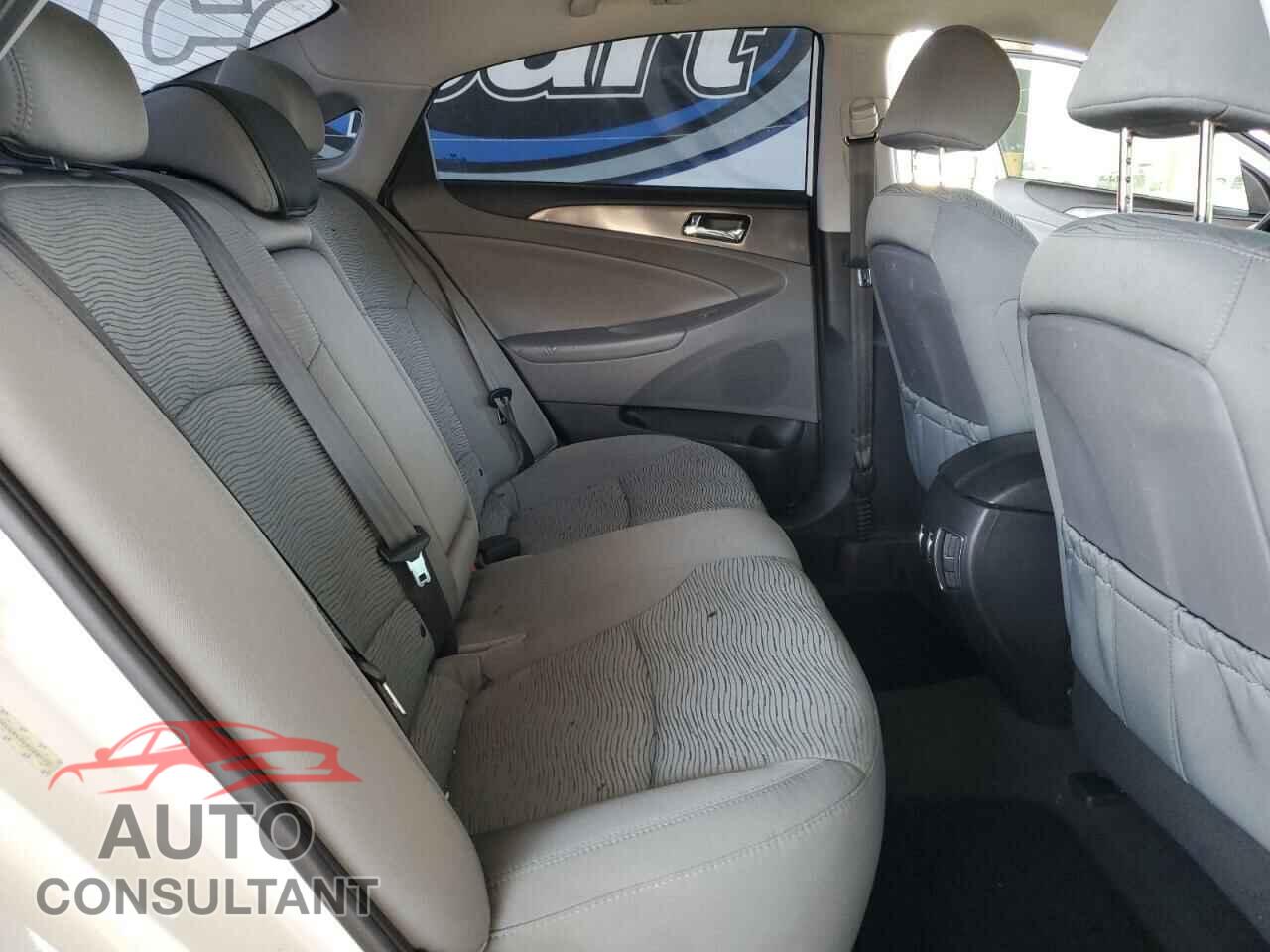 HYUNDAI SONATA 2013 - KMHEC4A43DA088172