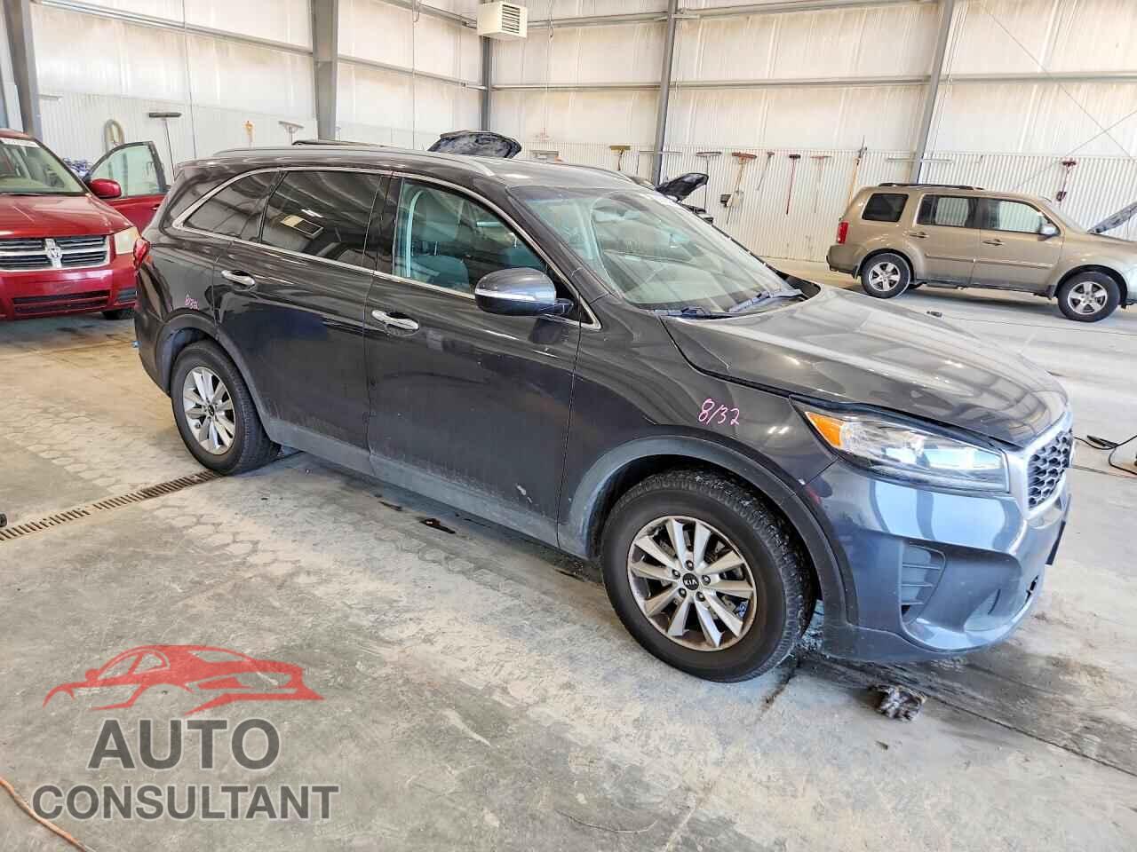 KIA SORENTO 2019 - 5XYPG4A37KG557012