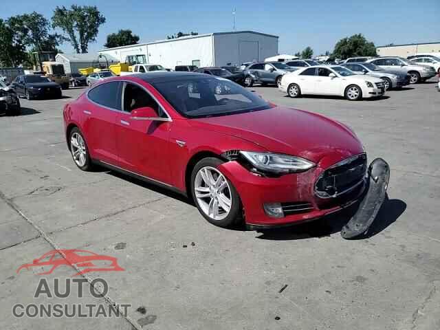 TESLA MODEL S 2015 - 5YJSA1E18FF120152