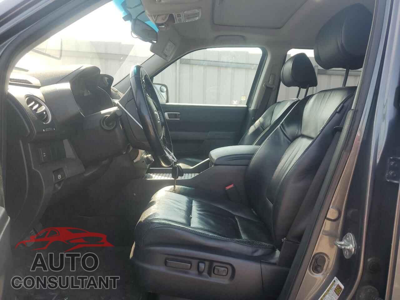HONDA PILOT 2011 - 5FNYF4H74BB070650