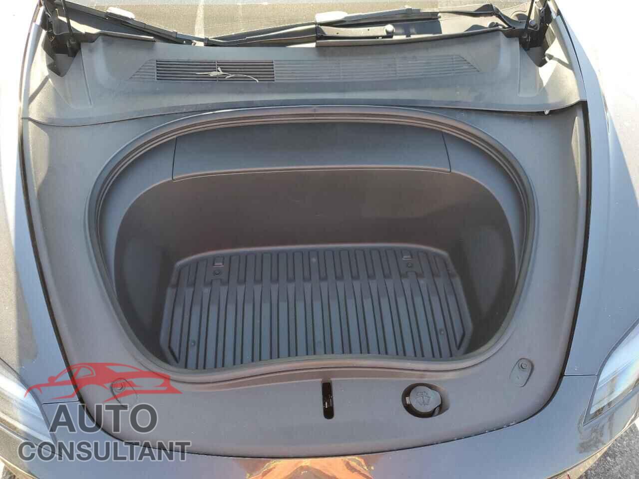 TESLA MODEL 3 2024 - 5YJ3E1EA7RF746997