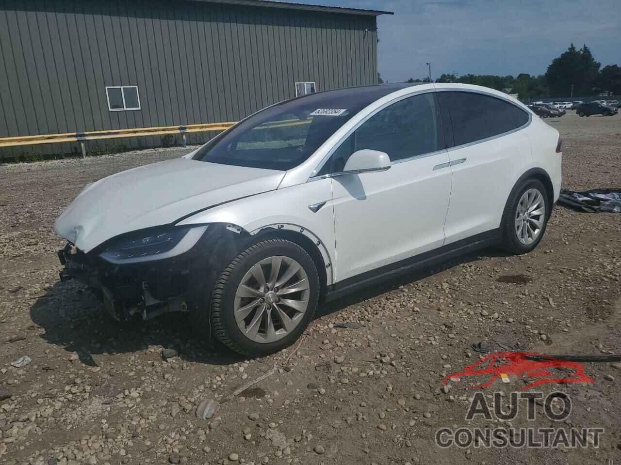 TESLA MODEL X 2018 - 5YJXCAE23JF121274