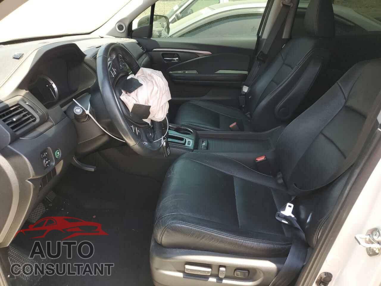 HONDA PILOT 2017 - 5FNYF6H77HB049974