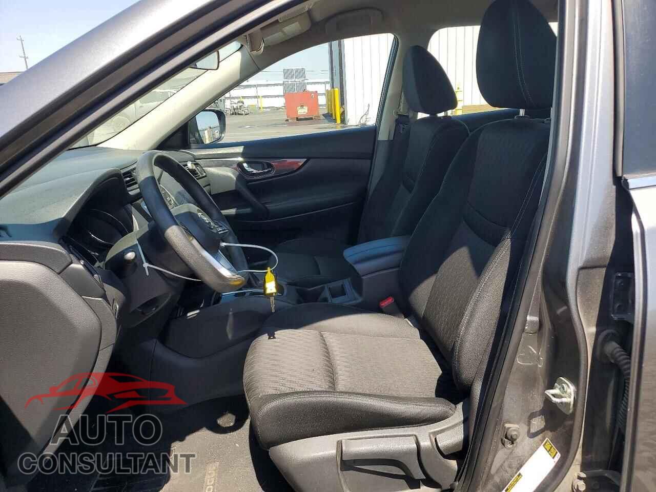 NISSAN ROGUE 2017 - KNMAT2MVXHP618992