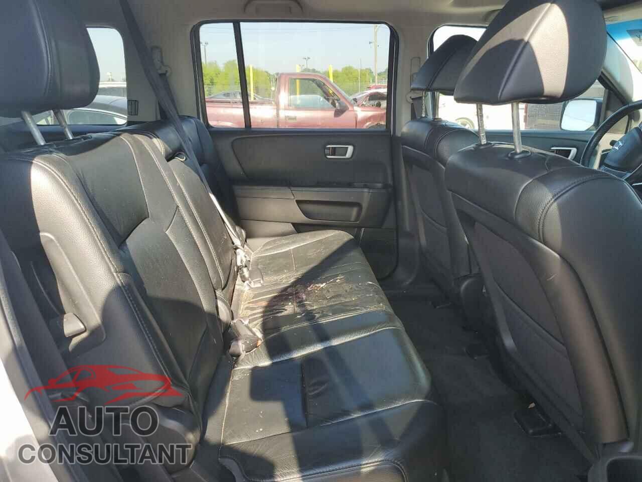 HONDA PILOT 2012 - 5FNYF4H55CB006861