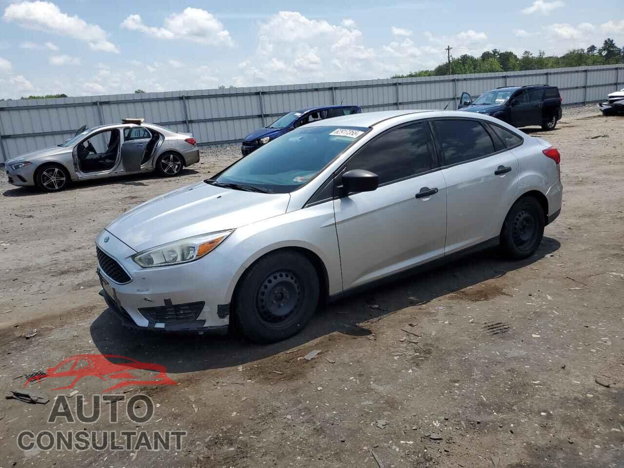 FORD FOCUS 2015 - 1FADP3E24FL376254
