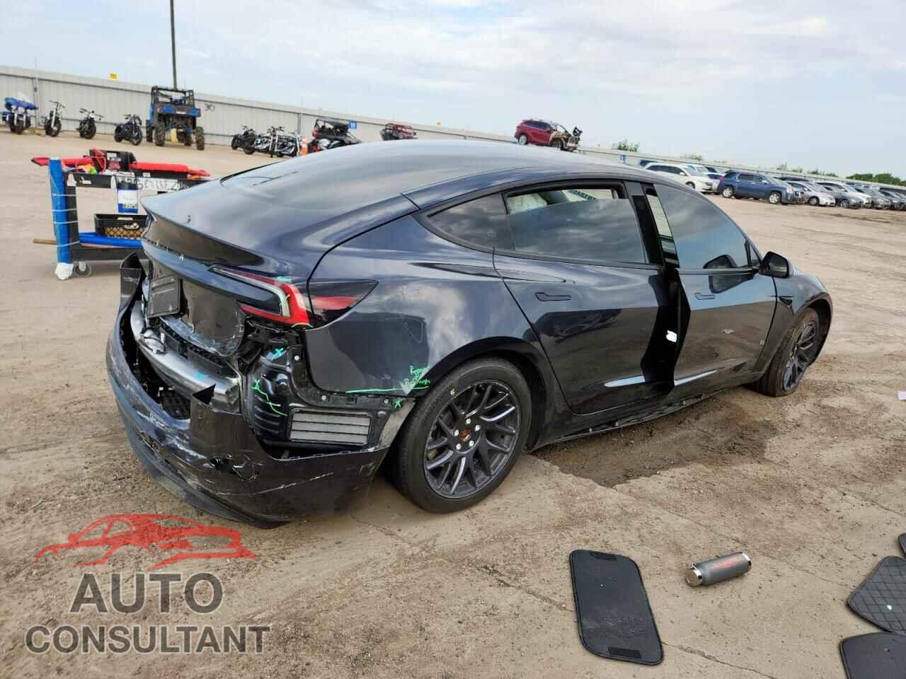 TESLA MODEL 3 2024 - 5YJ3E1EA7RF724241