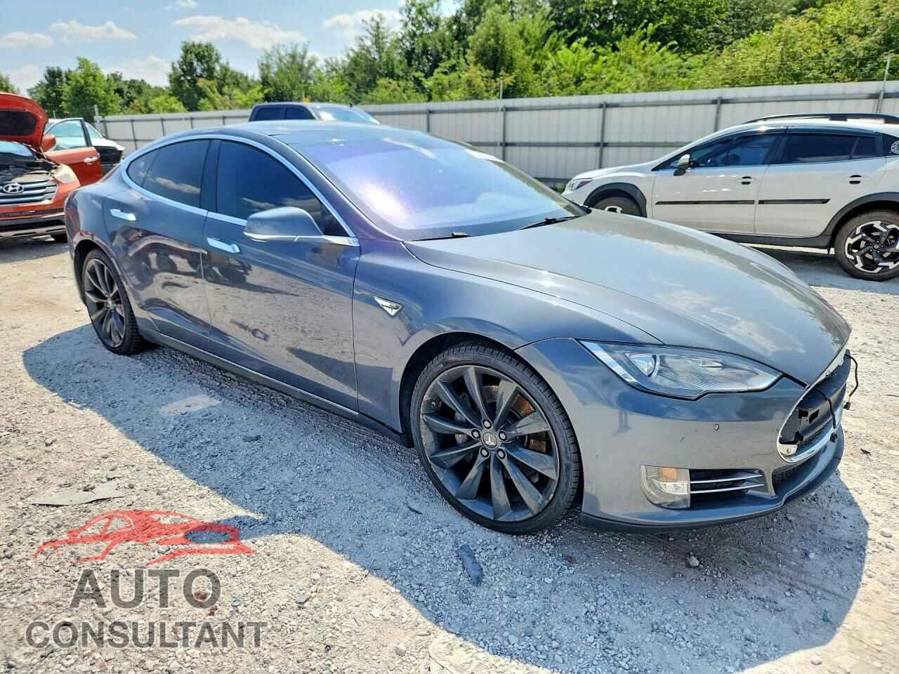 TESLA MODEL S 2013 - 5YJSA1AC9DFP11174
