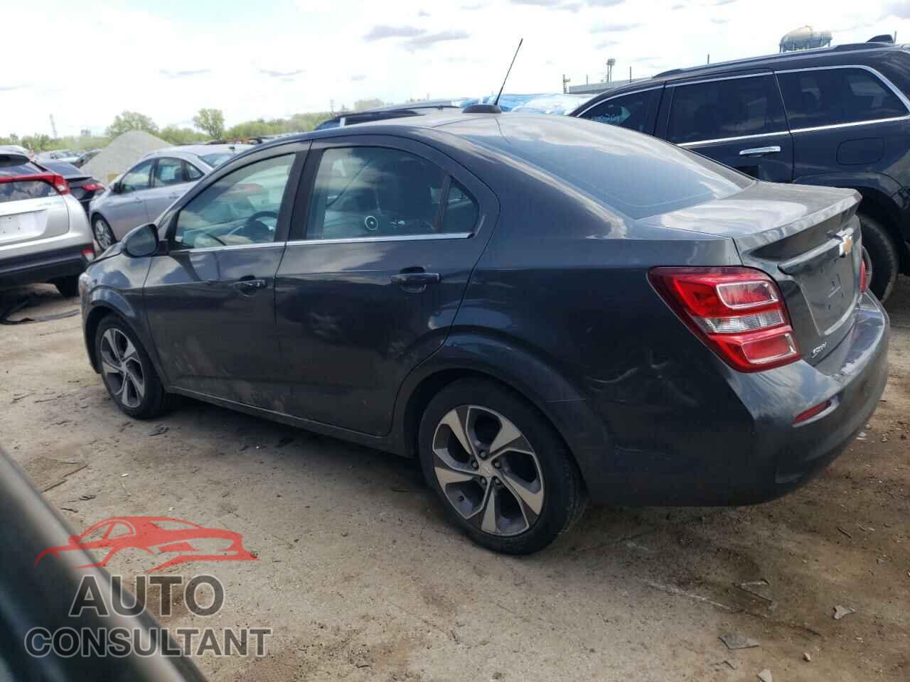 CHEVROLET SONIC 2019 - 1G1JF5SB7K4121983