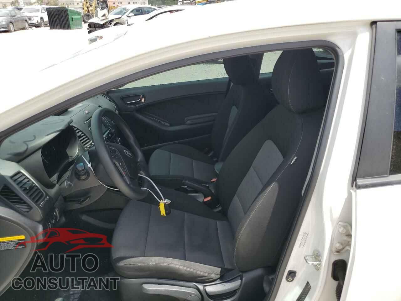 KIA FORTE 2016 - KNAFK5A88G5646841