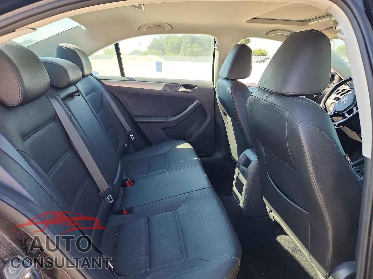 VOLKSWAGEN JETTA 2017 - 3VWDB7AJ3HM287450