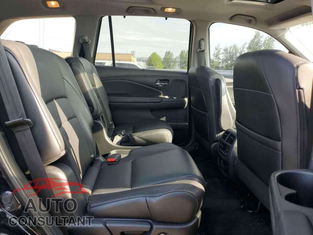 HONDA PILOT 2018 - 5FNYF6H90JB505000
