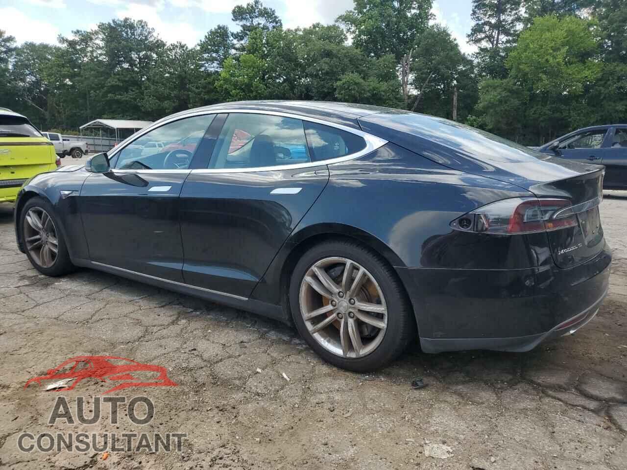 TESLA MODEL S 2013 - 5YJSA1CN8DFP06126