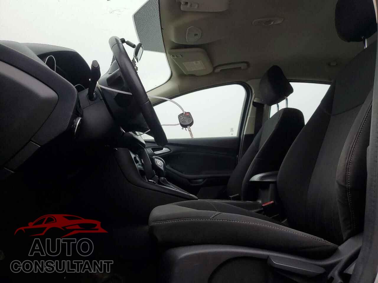 FORD FOCUS 2017 - 1FADP3FE3HL321239