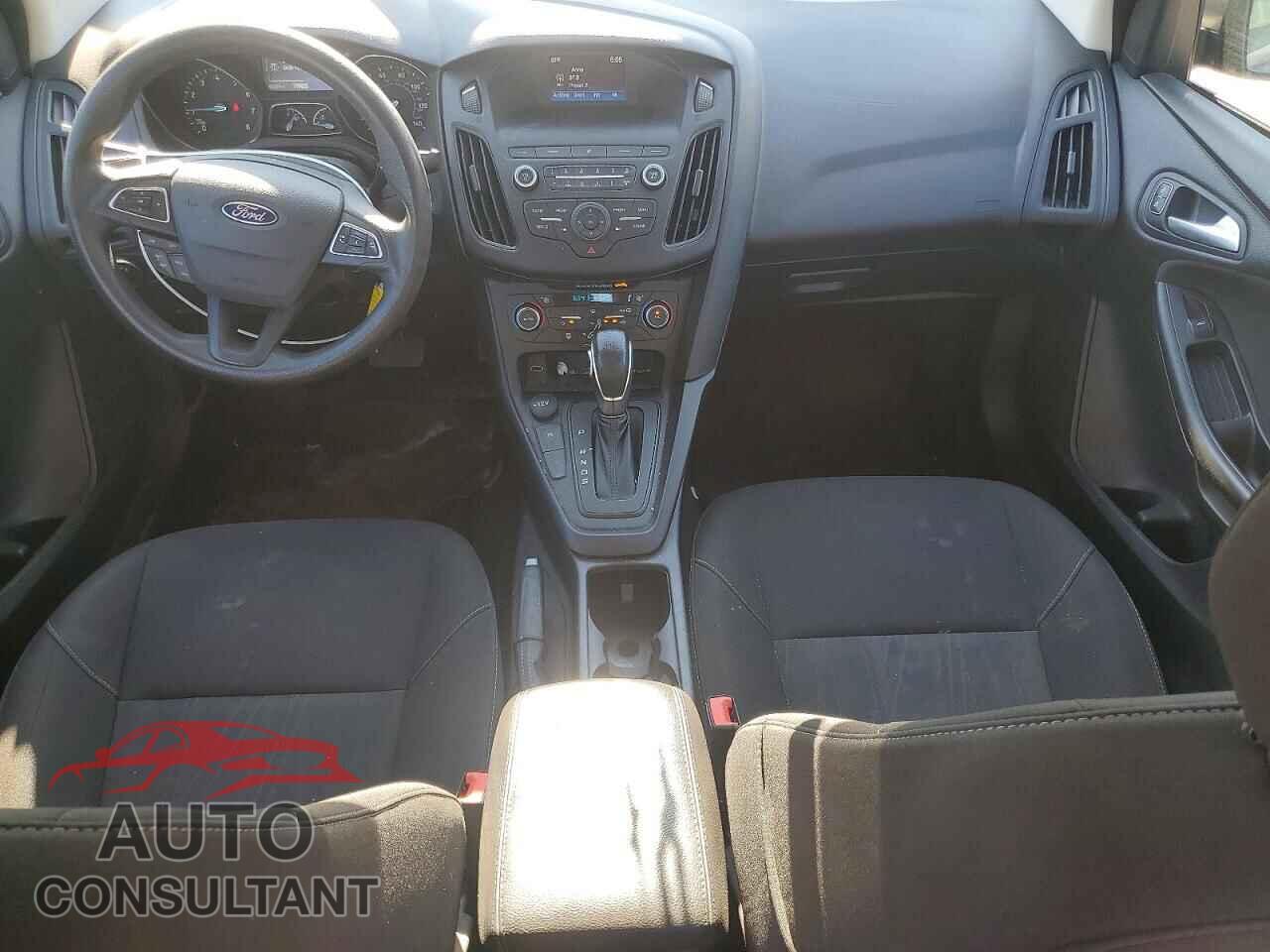 FORD FOCUS 2018 - 1FADP3FE1JL330043
