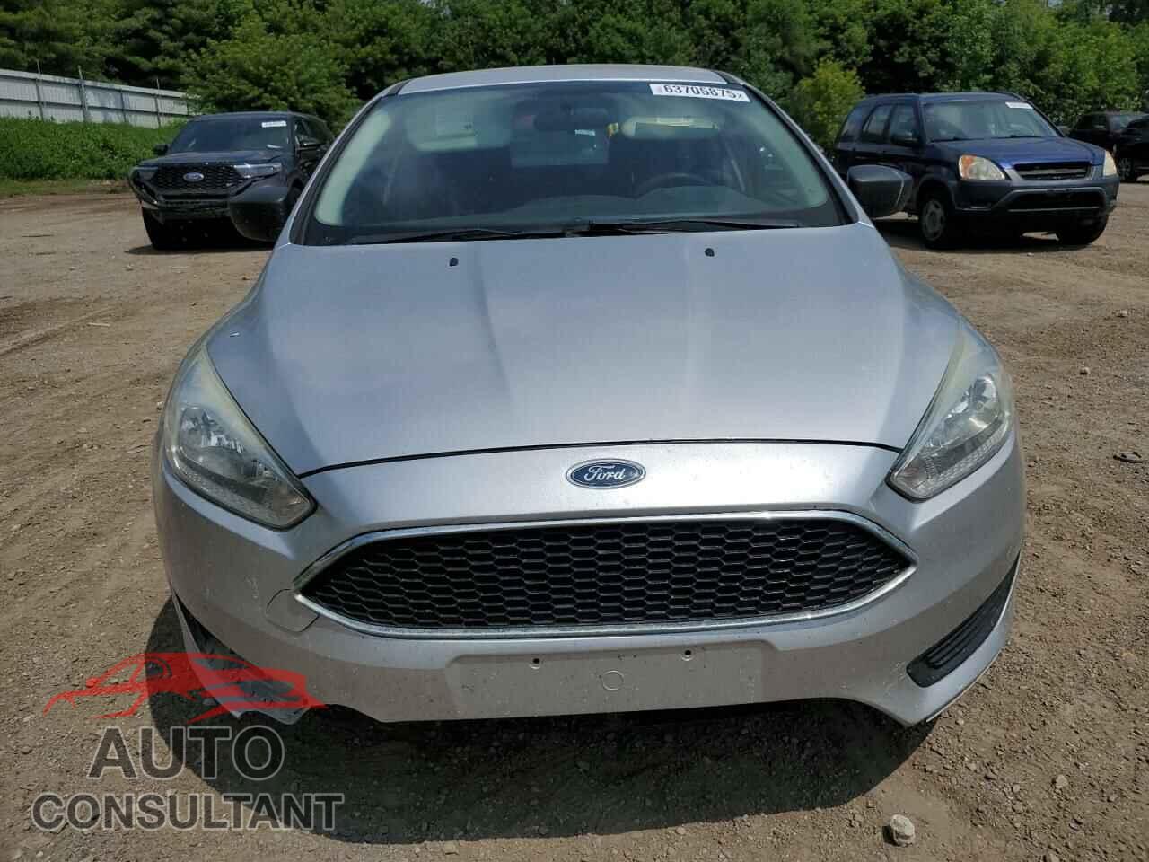 FORD FOCUS 2015 - 1FADP3E22FL355046