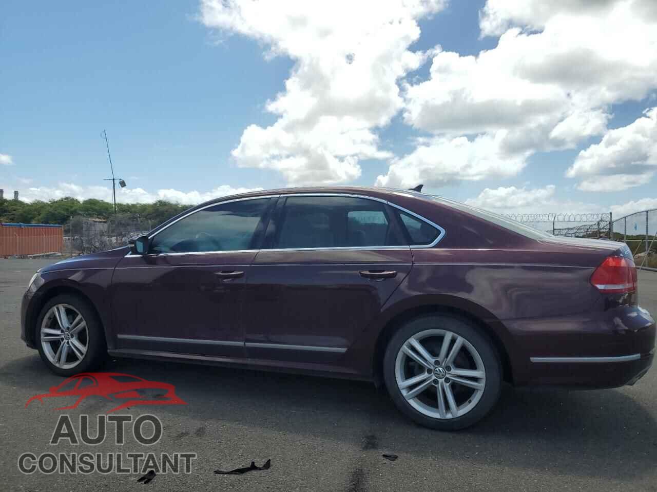 VOLKSWAGEN PASSAT 2013 - 1VWCN7A35DC087864