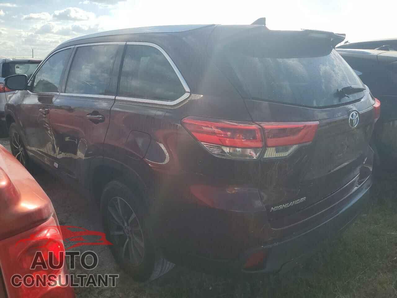 TOYOTA HIGHLANDER 2018 - 5TDKZRFH9JS266521