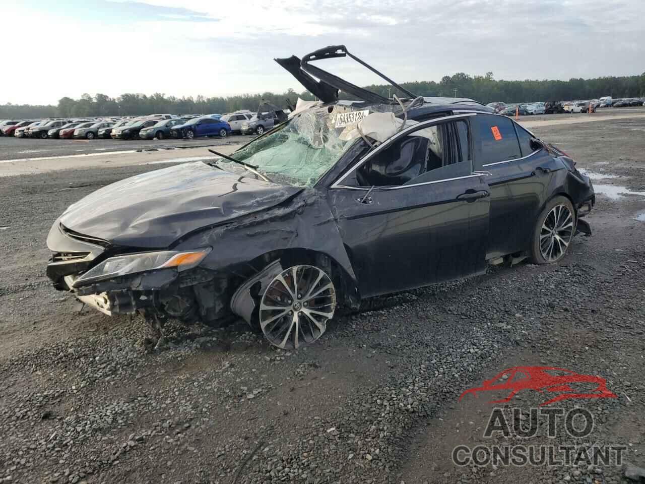 TOYOTA CAMRY 2018 - 4T1B11HK3JU009489