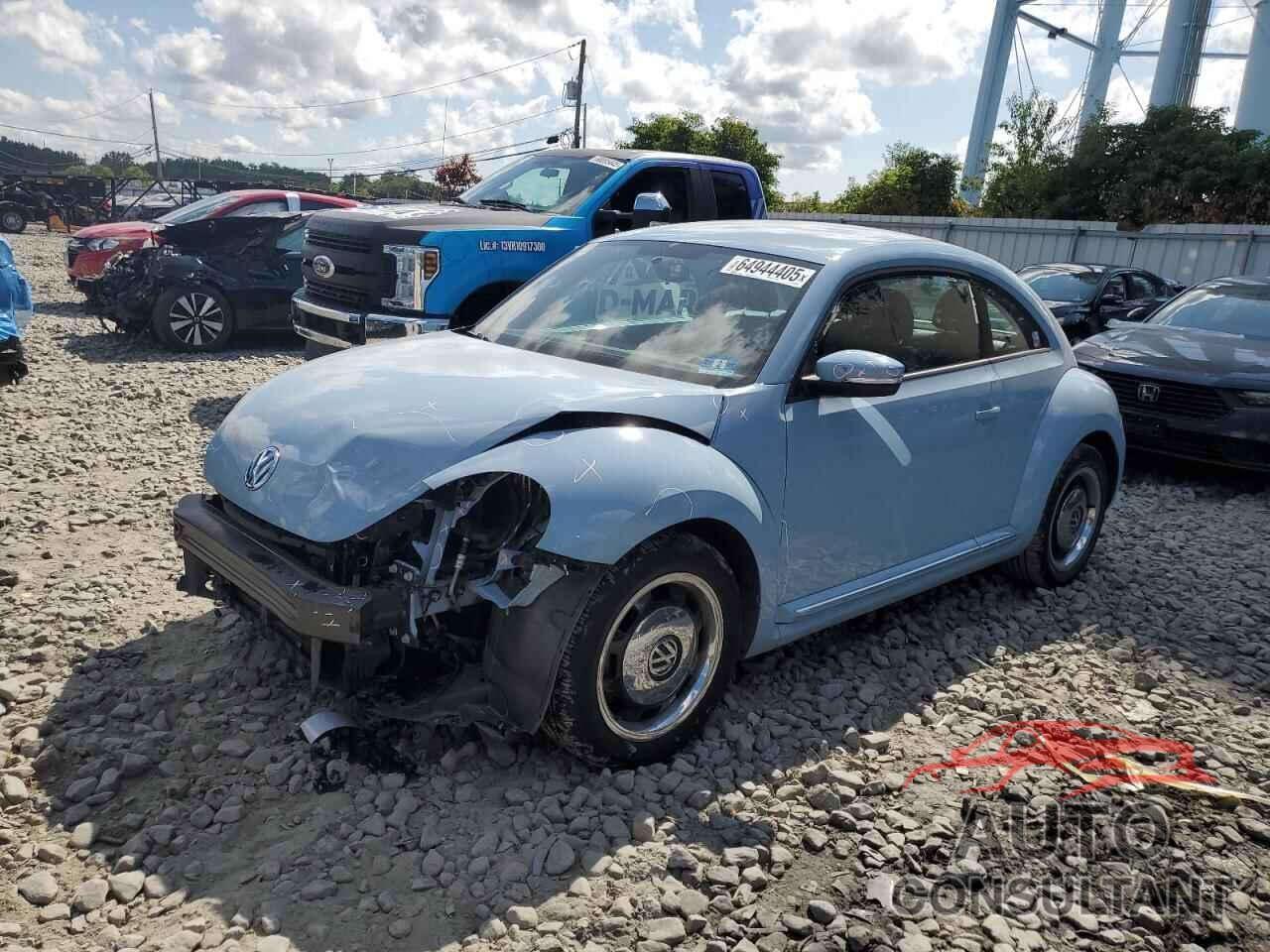 VOLKSWAGEN BEETLE 2013 - 3VWHP7AT2DM642588