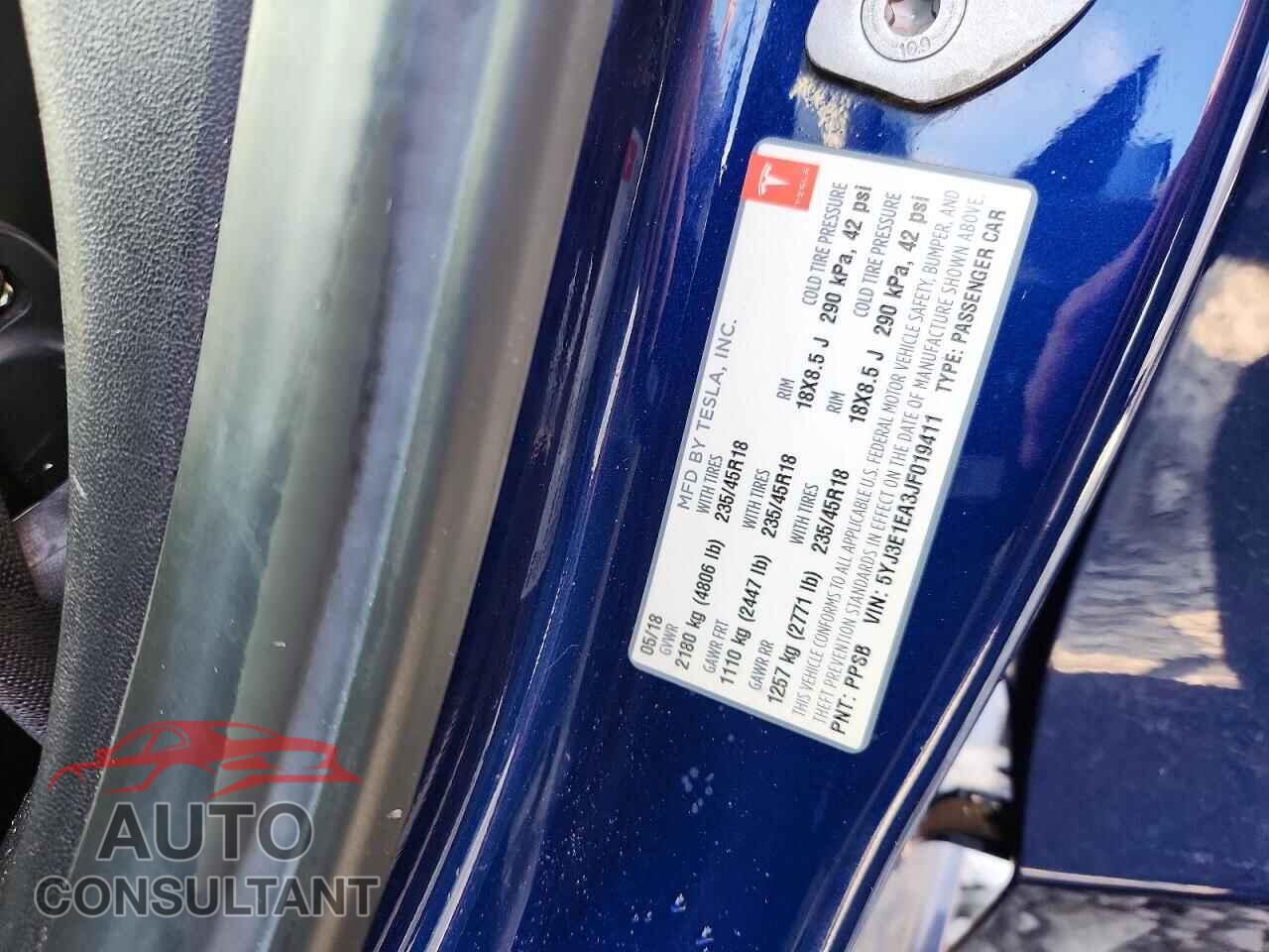 TESLA MODEL 3 2018 - 5YJ3E1EA3JF019411