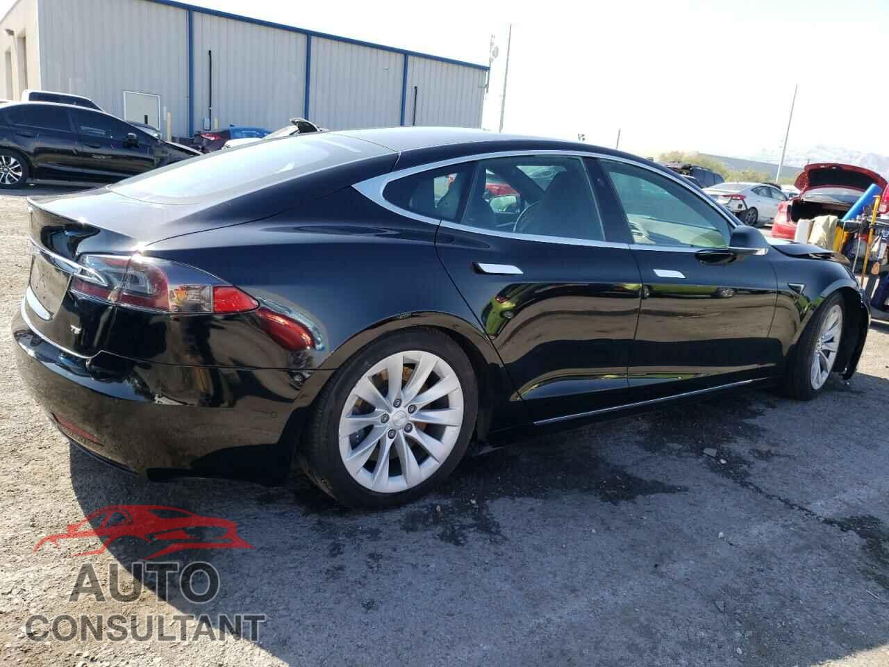 TESLA MODEL S 2017 - 5YJSA1E14HF215231