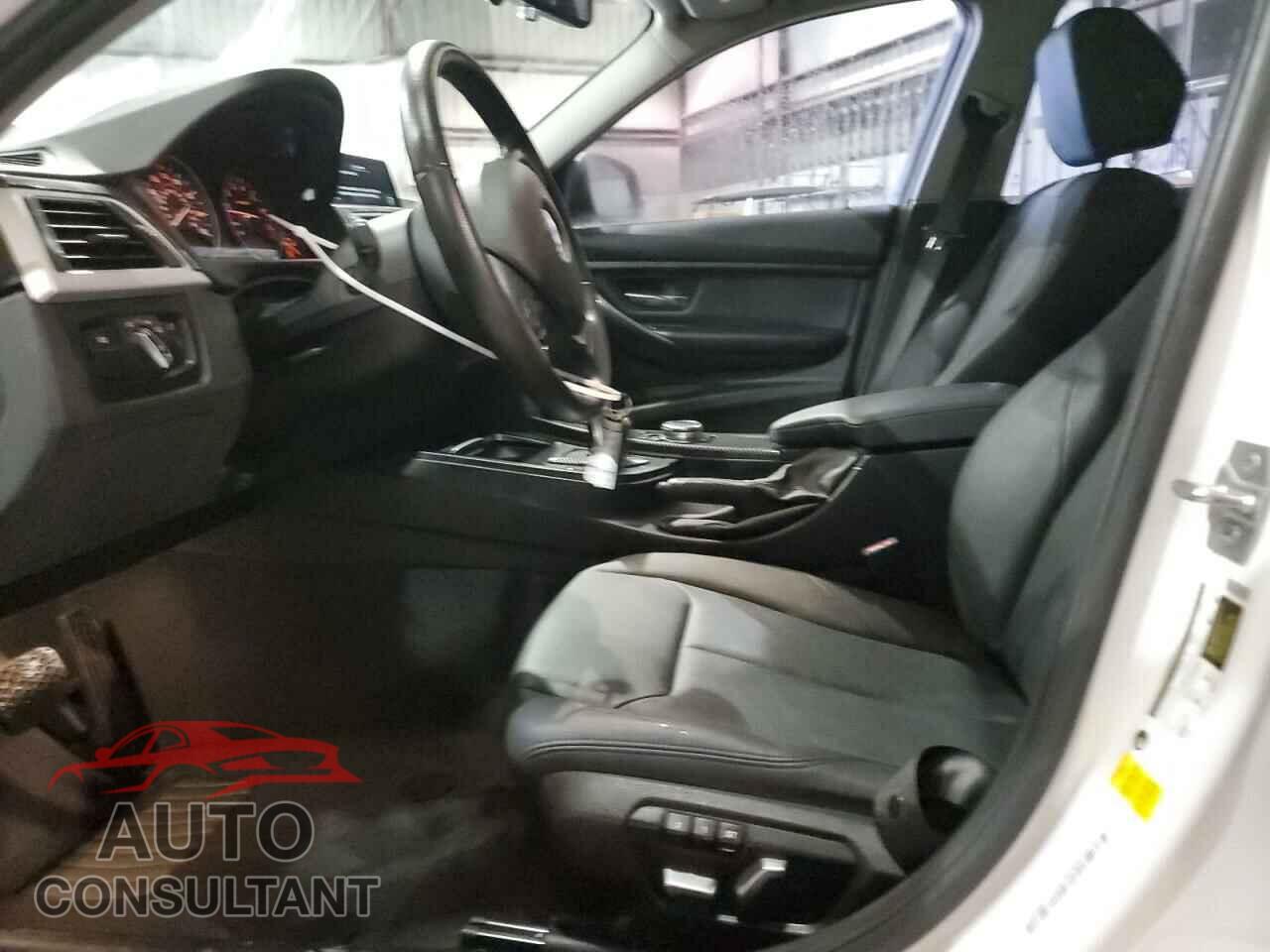 BMW 3 SERIES 2016 - WBA8A9C54GK615836