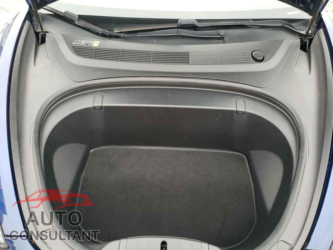 TESLA MODEL 3 2018 - 5YJ3E1EA4JF027095