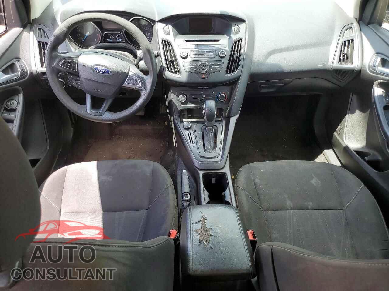 FORD FOCUS 2017 - 1FADP3K28HL232360