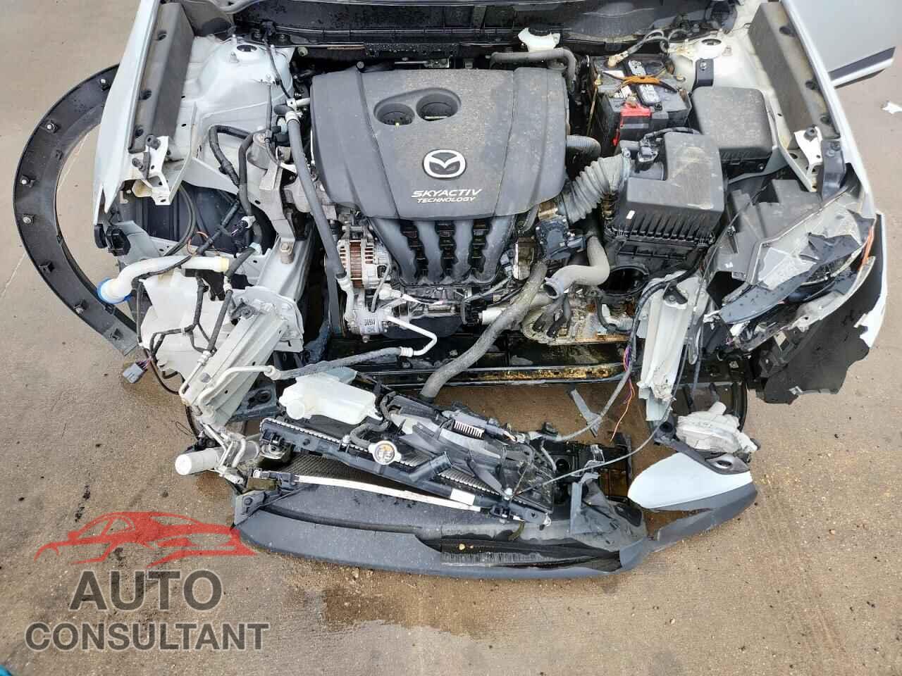 MAZDA CX-3 2017 - JM1DKDD77H0165596